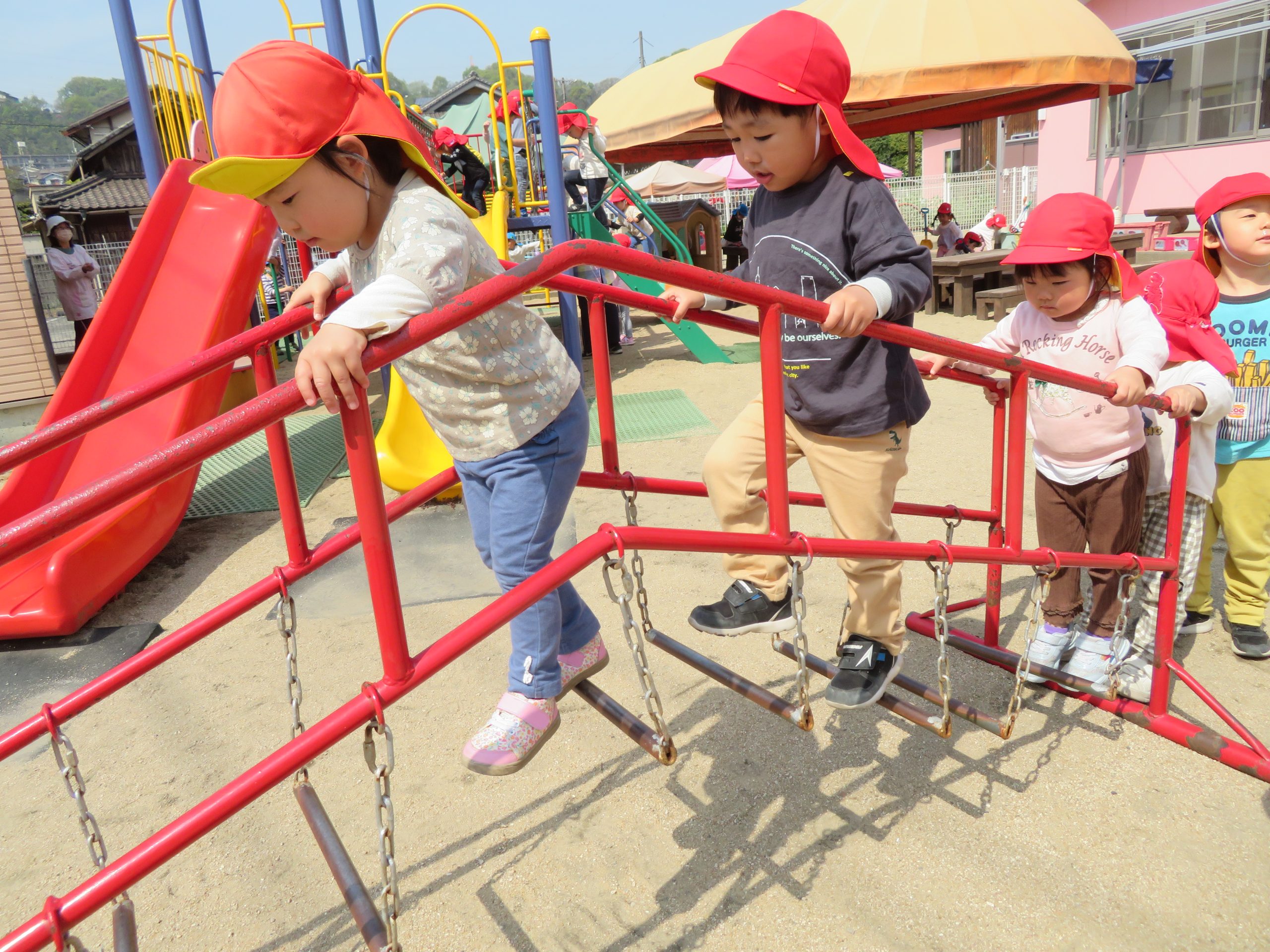 戸外あそびってうれしいな☆にじぐみ(3歳児)