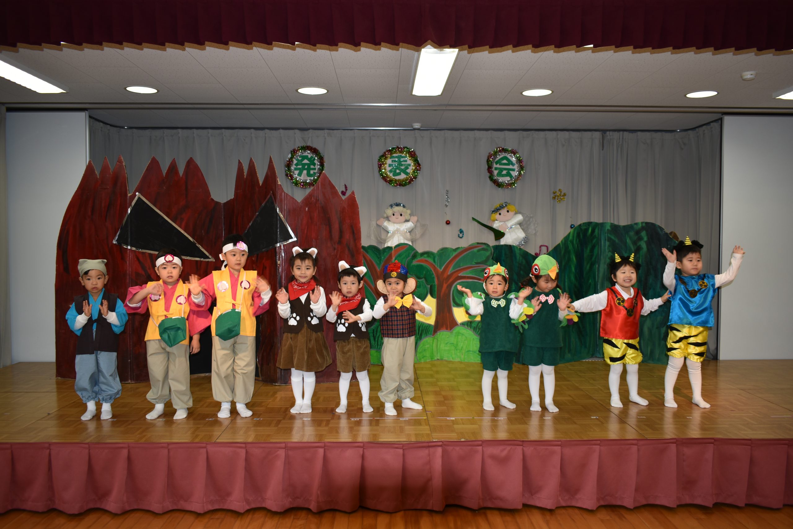 ドキドキワクワクの発表会(にじぐみ3歳児)