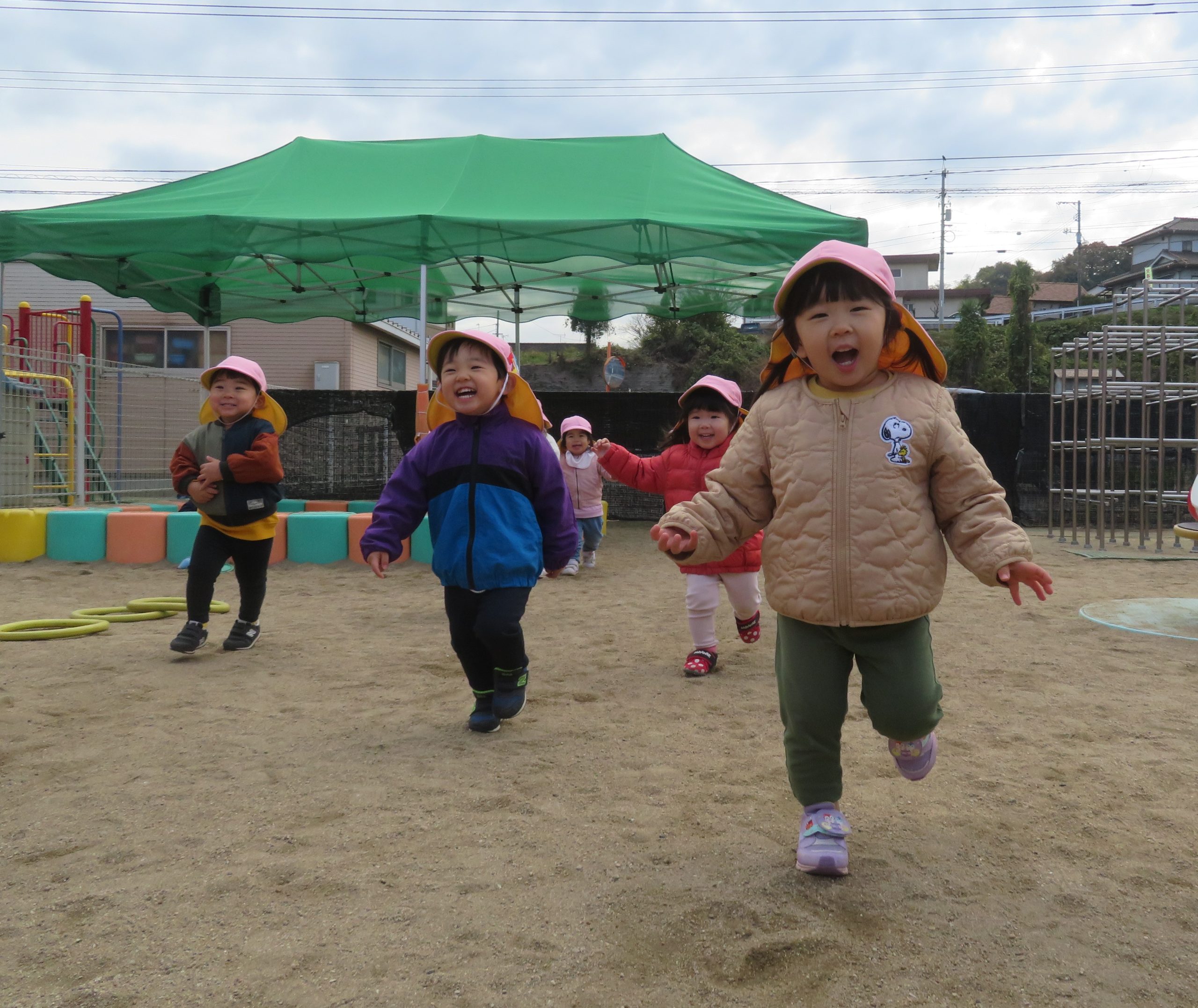 子供の遊びに ボール遊びをしたよ☆｜お知らせ・ブログ｜たかがみねこども園│鷹峯で