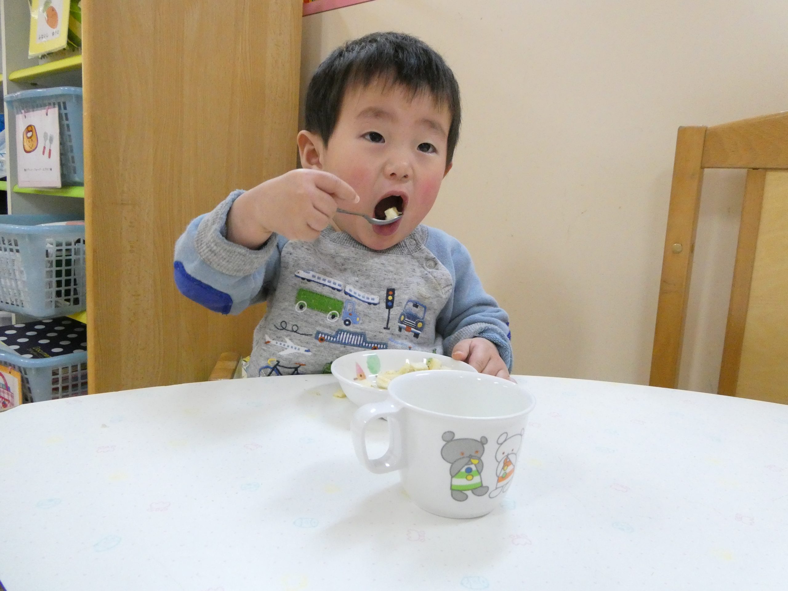 自分で食べるよ。