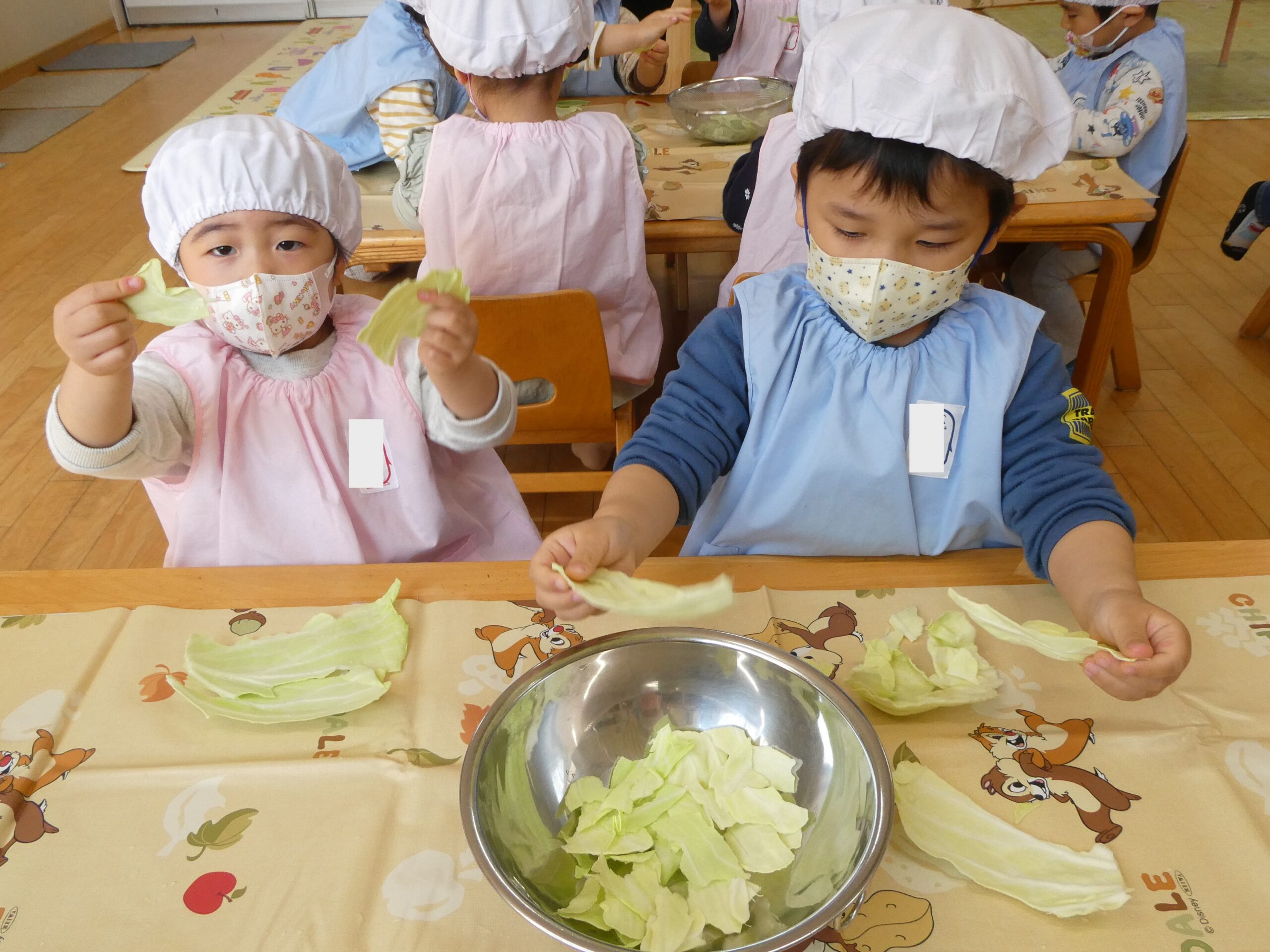 ☆野菜スープを作ったよ！　つきぐみ（2歳児）☆